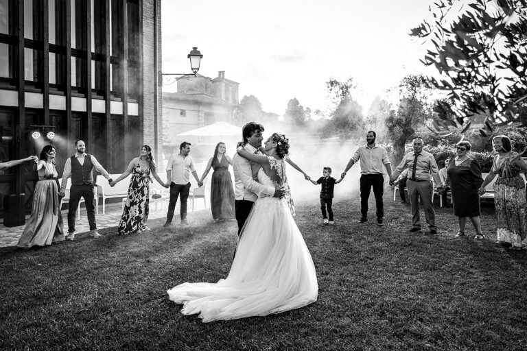 La festa del matrimonio: emozioni autentiche catturate dall’obiettivo